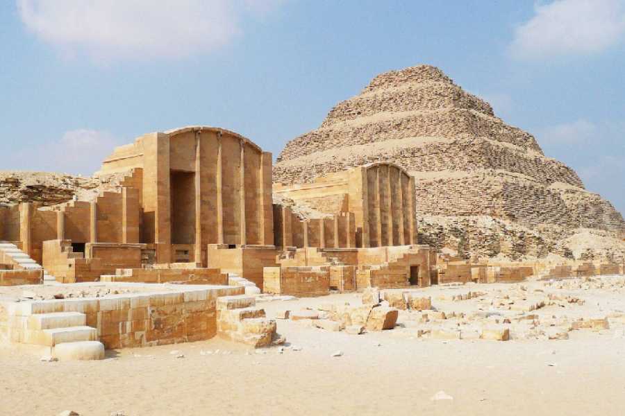 DAY TOUR TO GIZA PYRAMIDS MEMPHIS CITY DAHSHUR AND SAQQARA PYRAMIDS